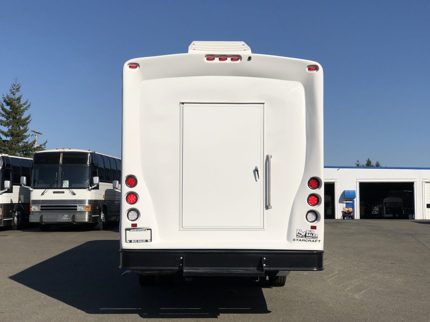 2020 Freightliner Starcraft Allstar XL 36 Passenger + Rear Luggage Shuttle Bus - SE7803 - Image 11