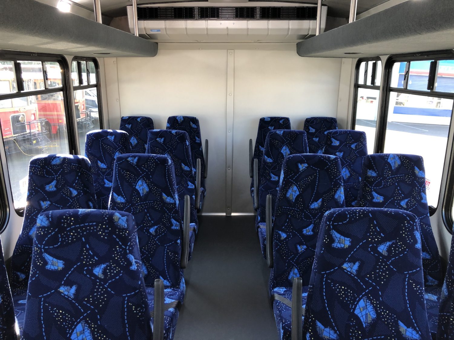 2020 Freightliner Starcraft Allstar XL 36 Passenger + Rear Luggage Shuttle Bus - SE7803 - Image 7