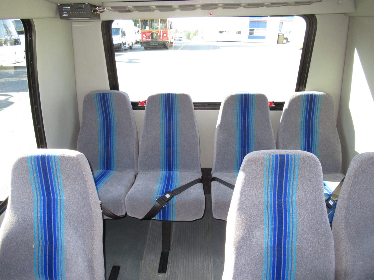 2011 Chevrolet Turtle Top 13 Passenger Shuttle Bus - S16003 - Image 7