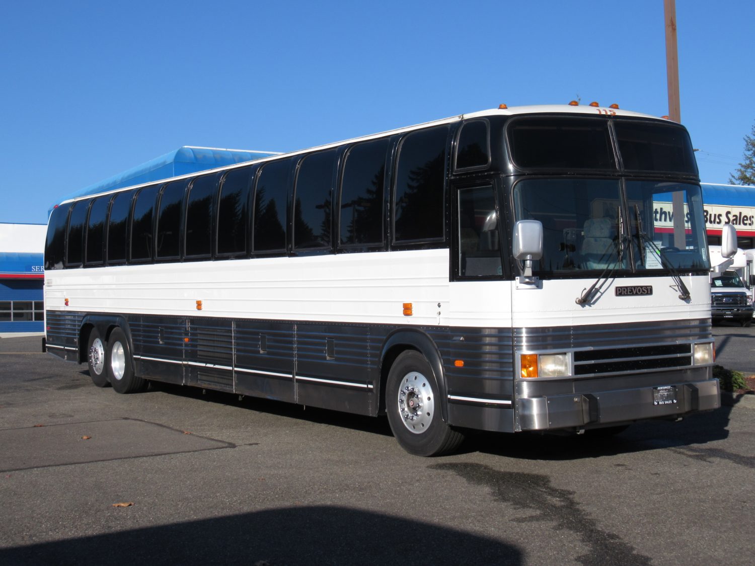 1999 Prevost Le Mirage XL 55 Passenger Coach Bus - C26862