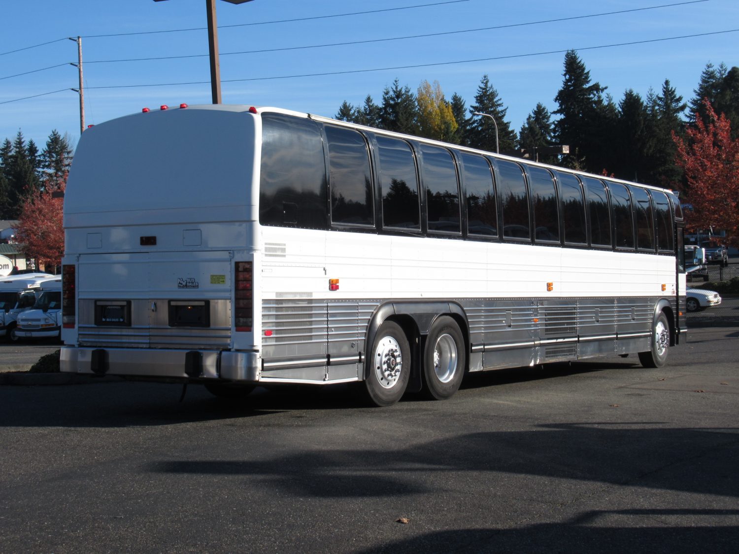 1999 Prevost Le Mirage XL 55 Passenger Coach Bus - C26862 - Image 3