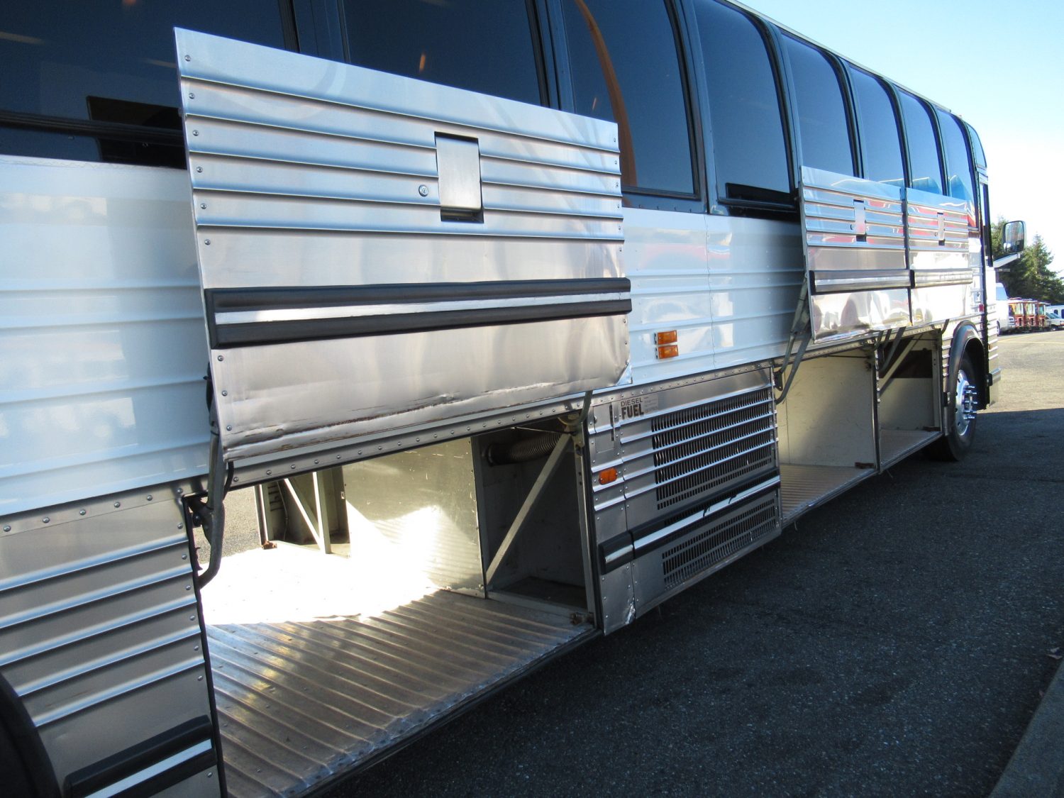 1999 Prevost Le Mirage XL 55 Passenger Coach Bus - C26862 - Image 10