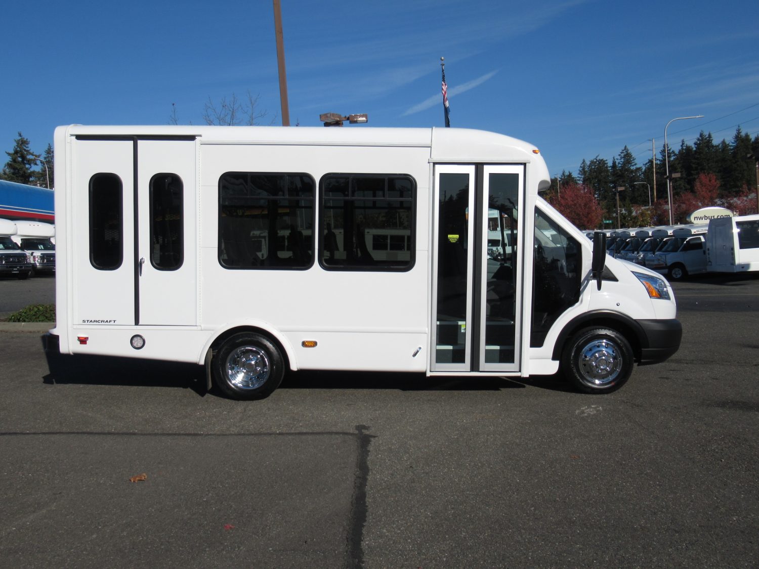 2019 Ford Starcraft Starlite 8 Passenger + 2 Wheelchairs Shuttle Bus - S67298 - Image 10