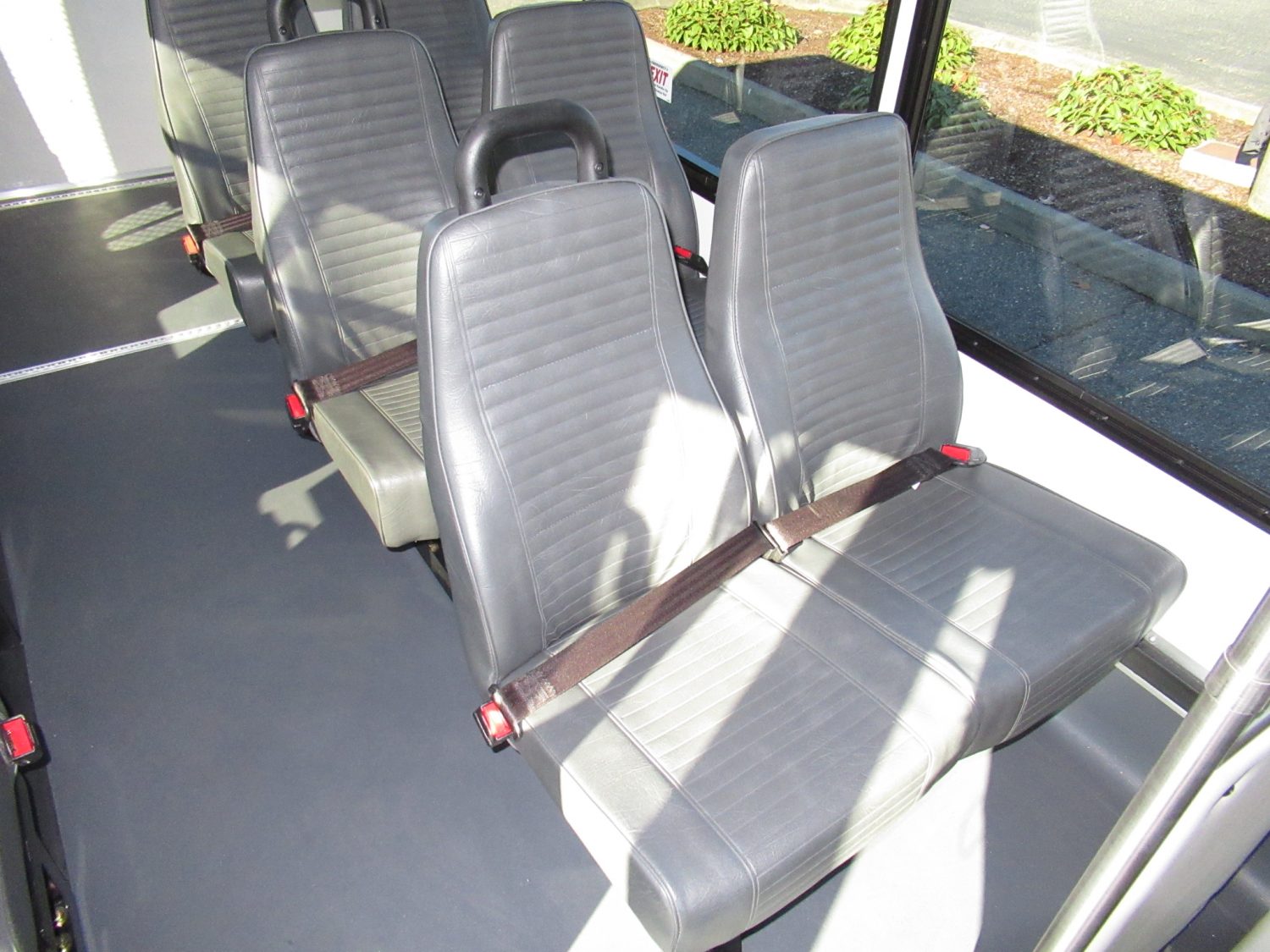 2019 Ford Starcraft Starlite 8 Passenger + 2 Wheelchairs Shuttle Bus - S67298 - Image 9