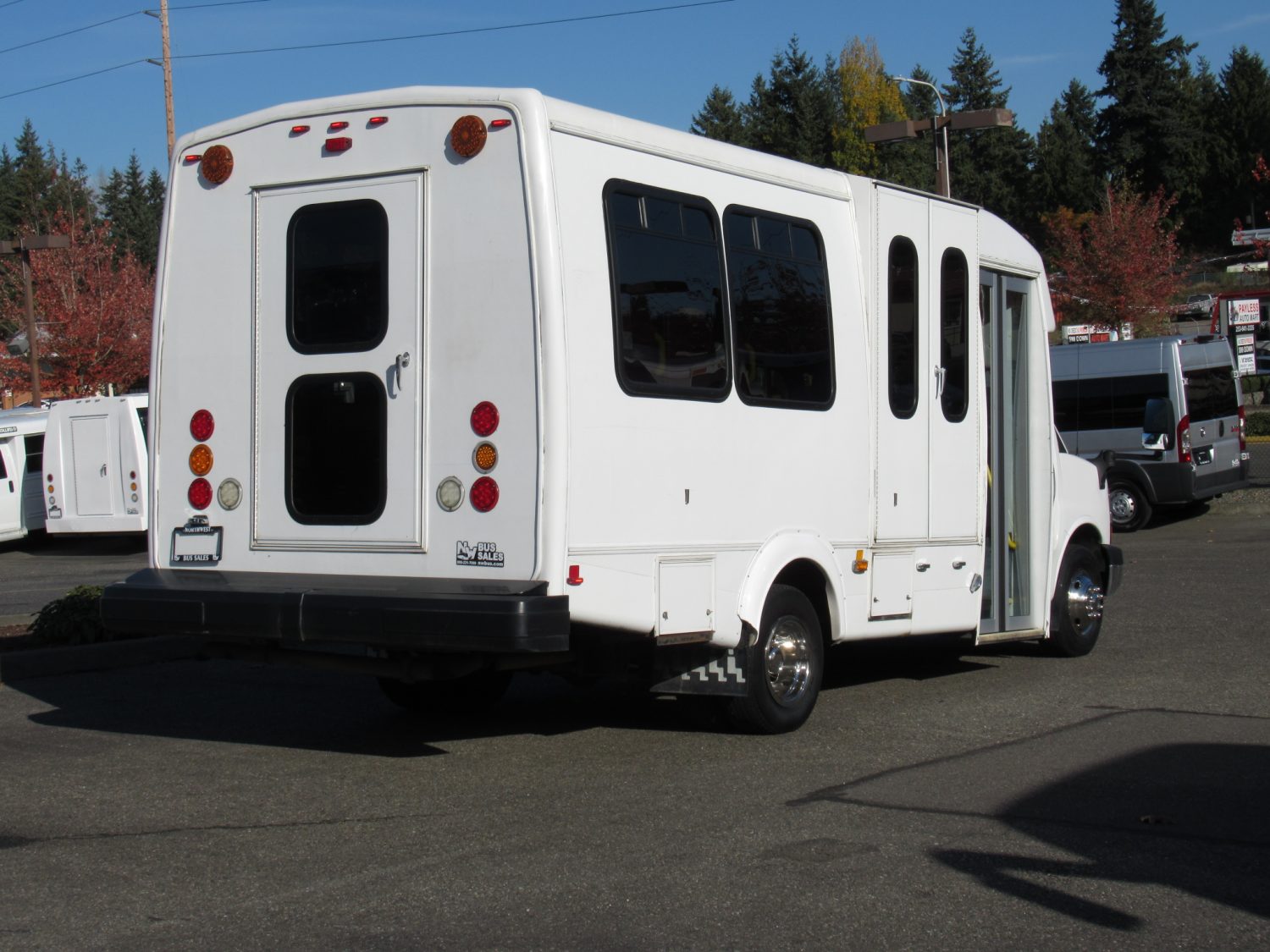 2013 Chevrolet Goshen 13 Passenger ADA Shuttle Bus - S24759 - Image 3