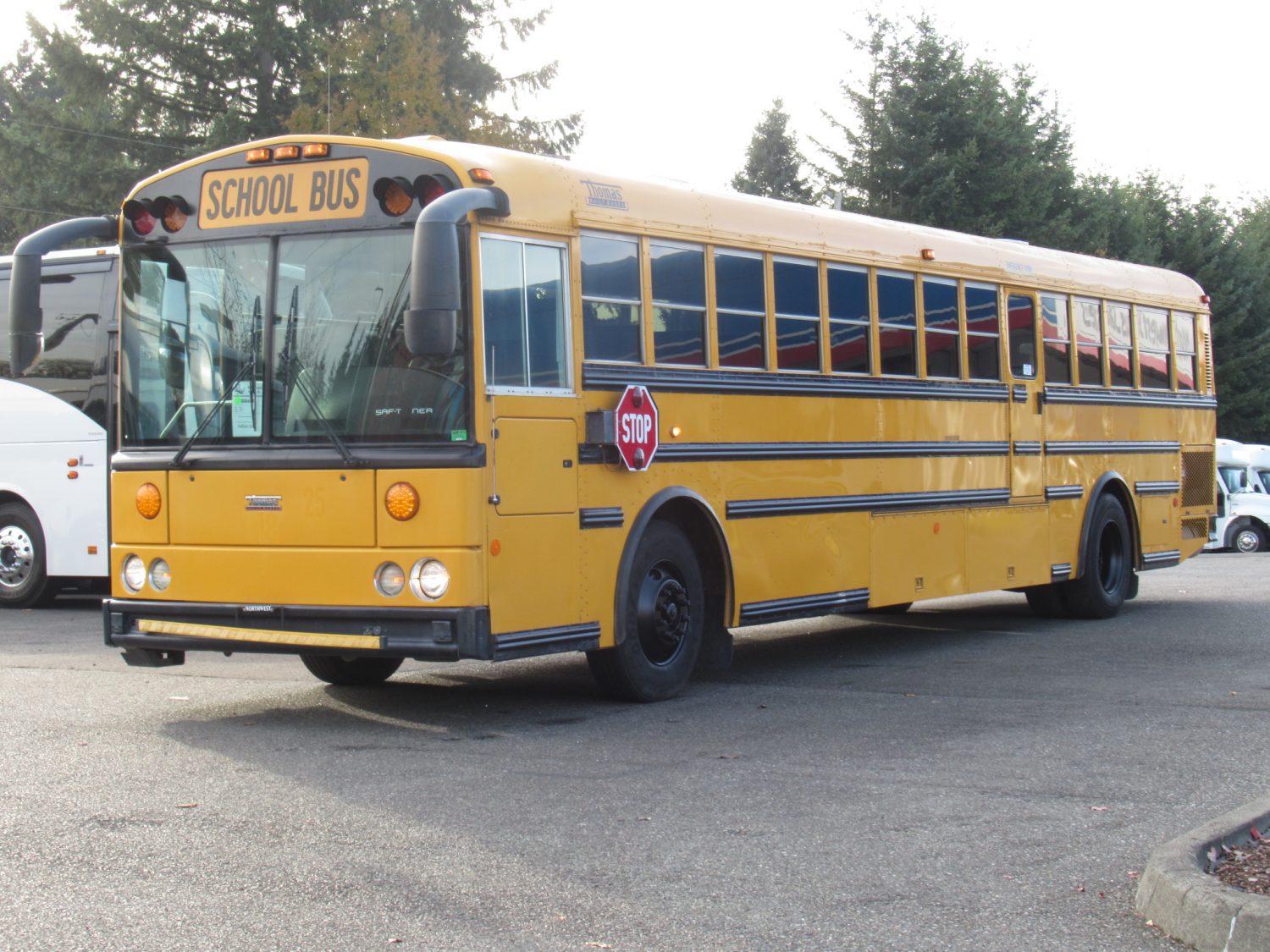 2006 Thomas HDX 84 Passenger School Bus - B66454 - Image 2