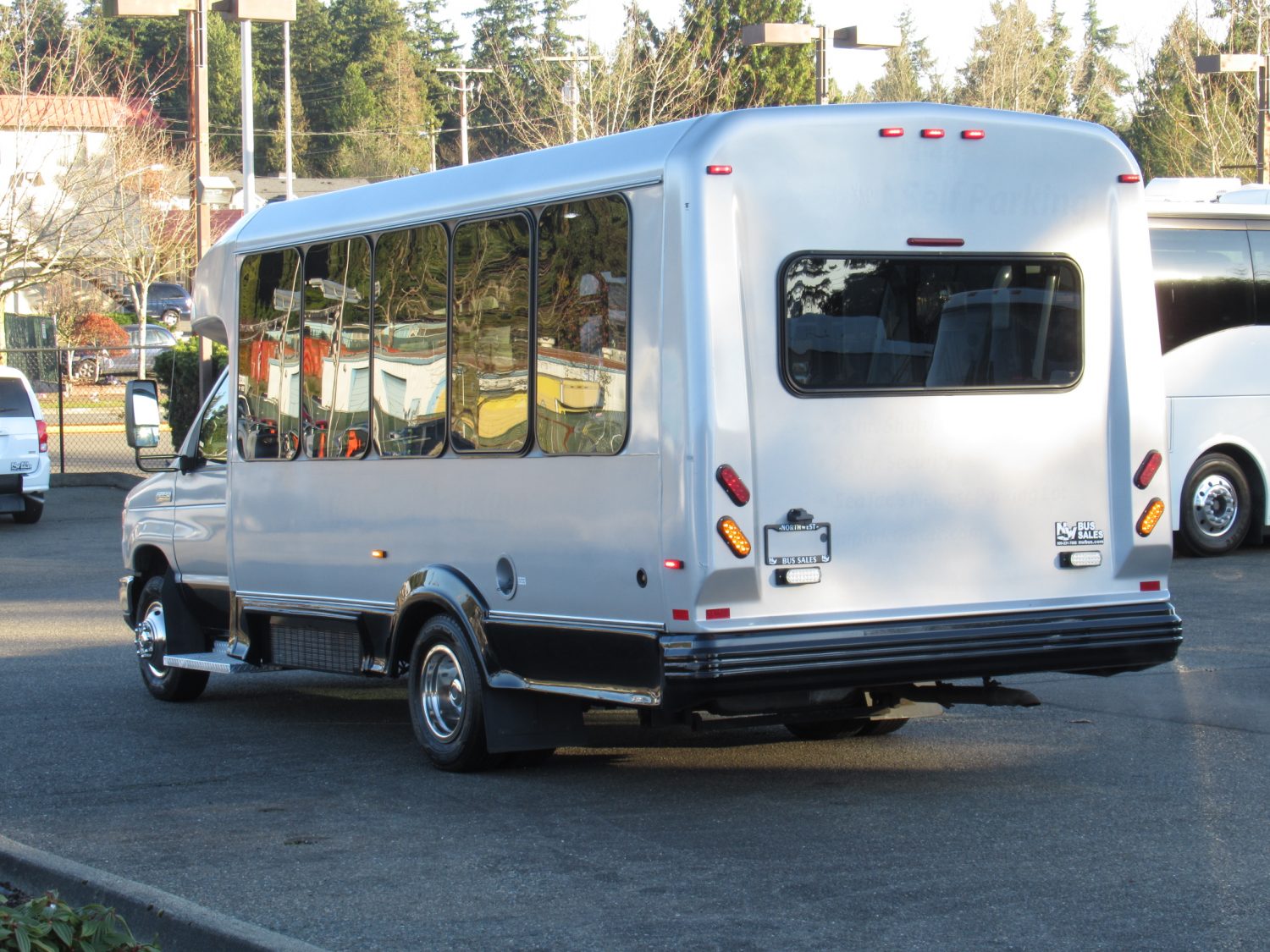 2016 Ford Eldorado Aerotech 14 Passenger Interior Luggage Shuttle Bus - S15267 - Image 5