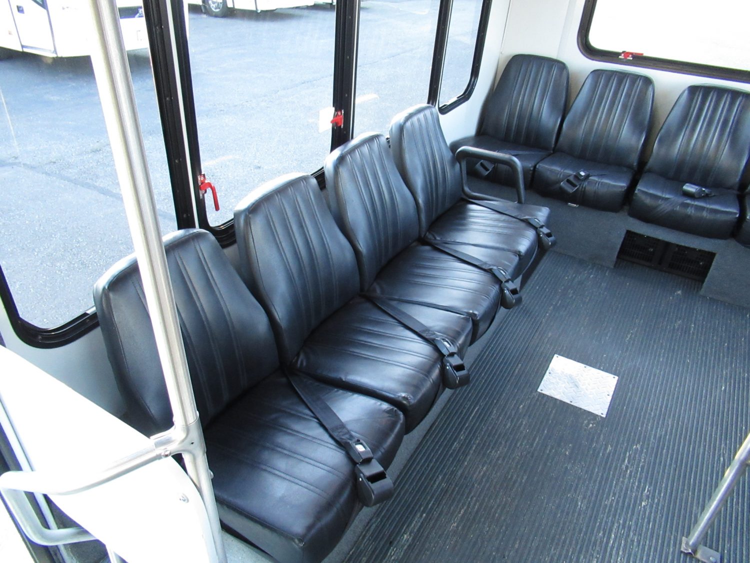 2016 Ford Eldorado Aerotech 14 Passenger Interior Luggage Shuttle Bus - S15267 - Image 8