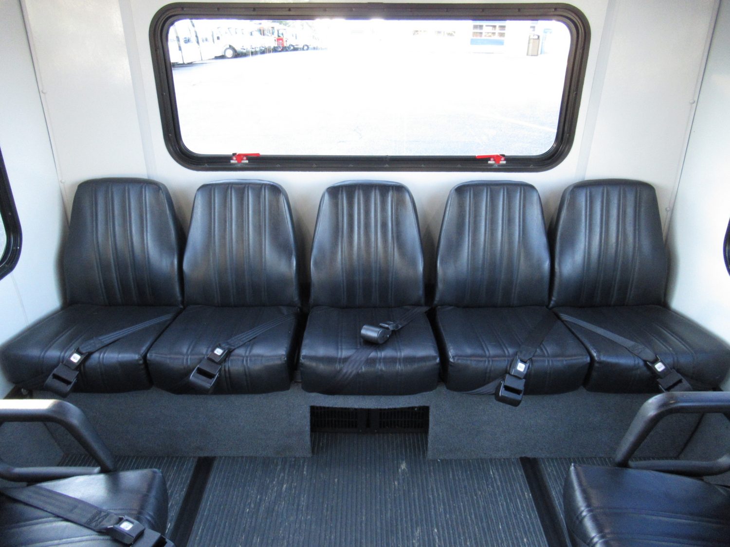 2016 Ford Eldorado Aerotech 14 Passenger Interior Luggage Shuttle Bus - S15267 - Image 10