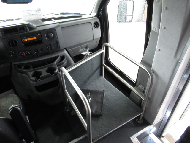 2019 Ford Starcraft Starquest - 14 Passenger w/Rear Luggage - S68888 - Image 9