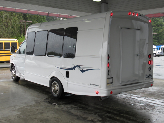 2019 Ford Starcraft Starquest - 14 Passenger w/Rear Luggage - S68888 - Image 4