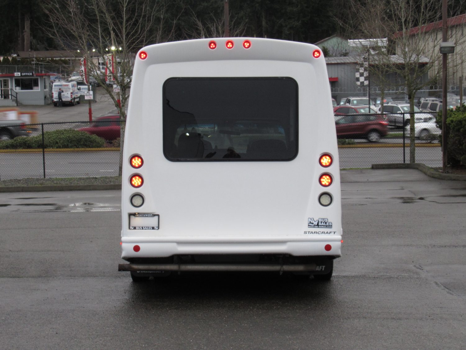 2014 Ford Starcraft Starquest - 14 Passenger Shuttle Bus - S46464 - Image 11