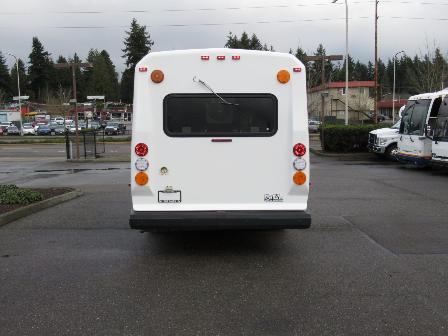 2012 Ford Eldorado Aerotech 13 Passenger ADA Shuttle Bus - S41452 - Image 11