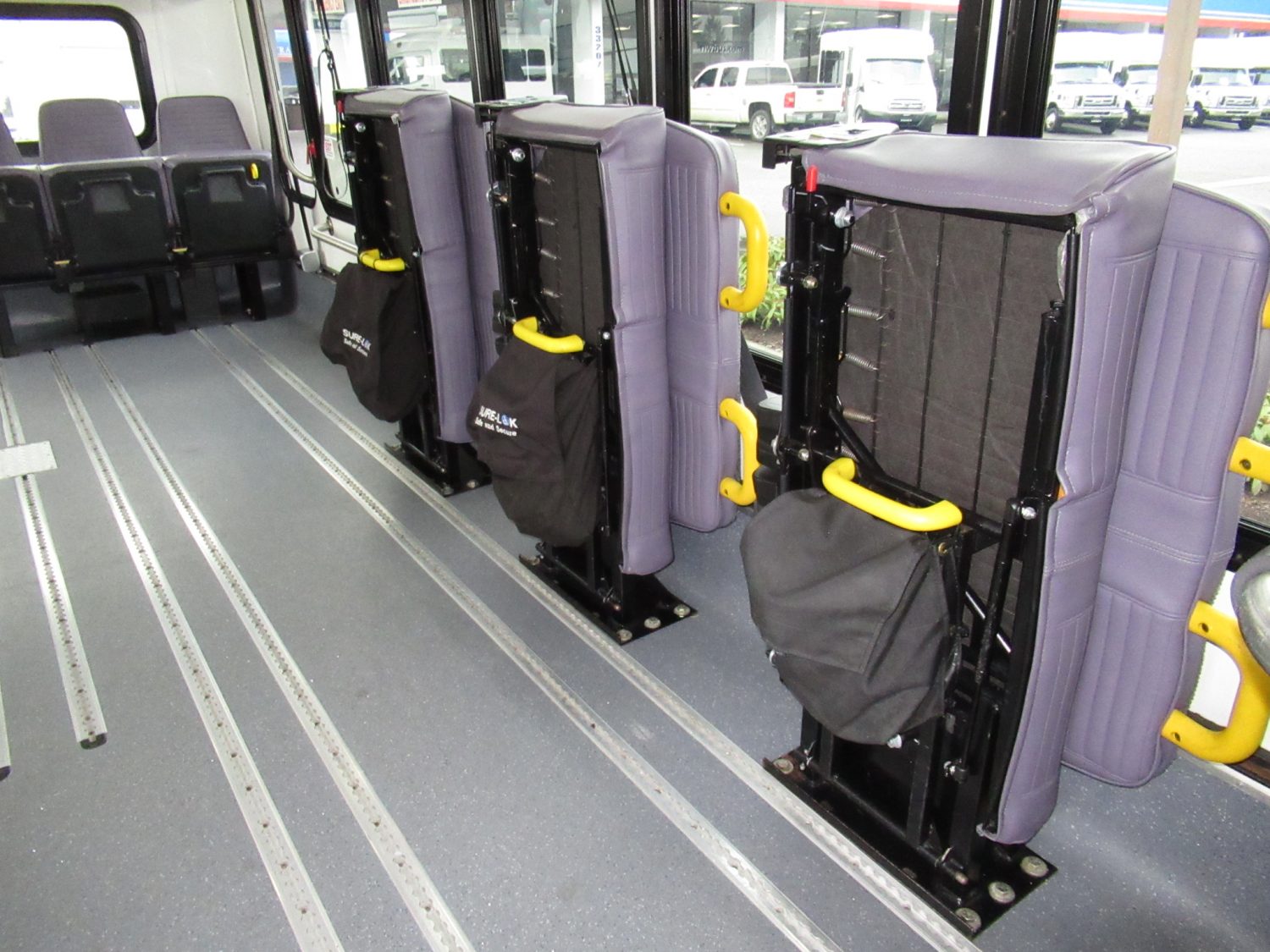 2012 Ford Eldorado Aerotech 13 Passenger ADA Shuttle Bus - S41452 - Image 7