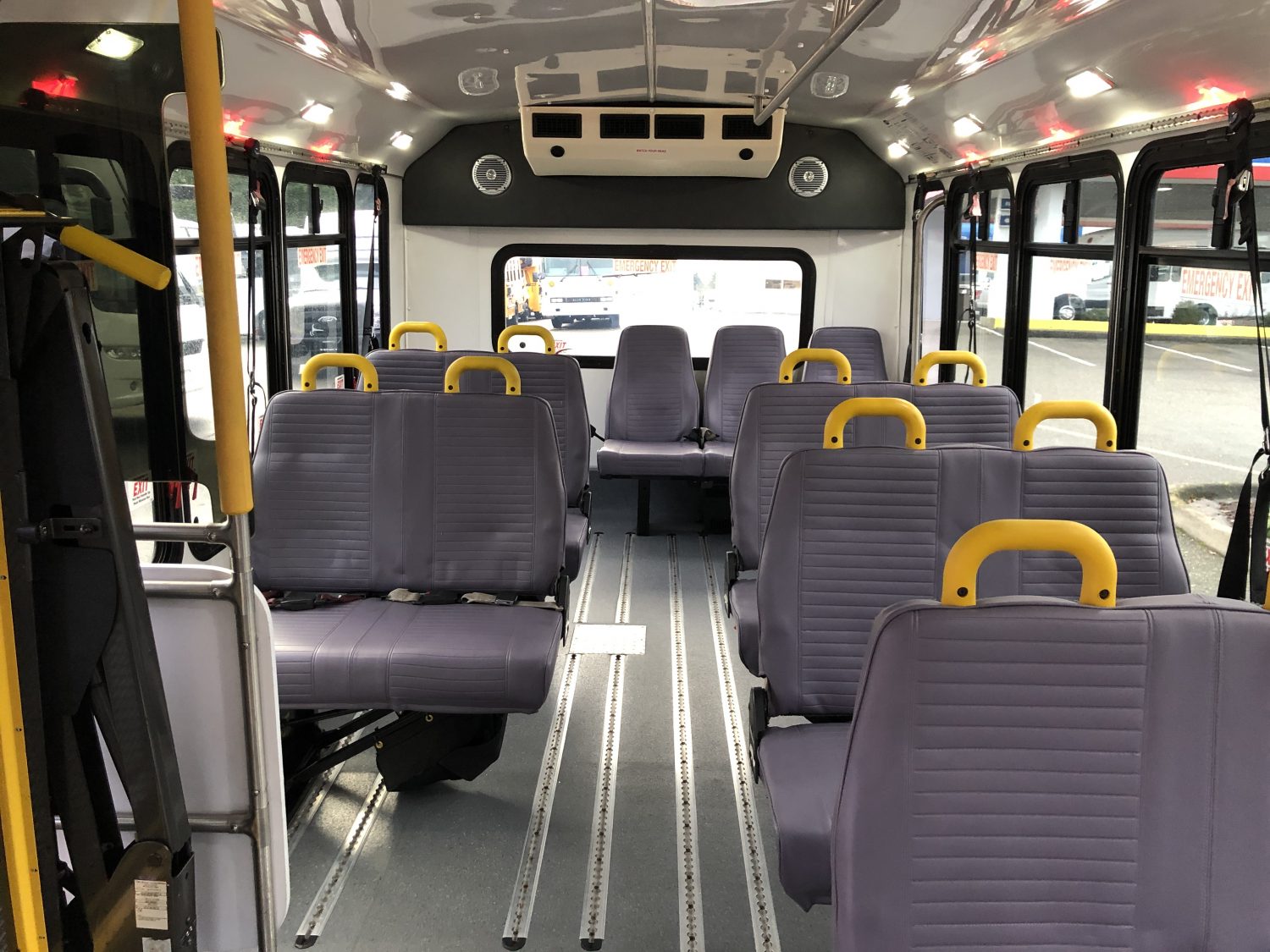 2012 Ford Eldorado Aerotech 13 Passenger ADA Shuttle Bus - S41452 - Image 9