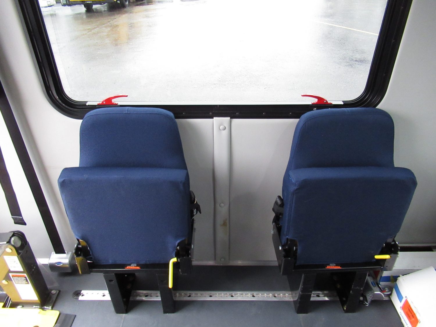 2017 Ford Starcraft Allstar 12 Passenger + 2 Wheelchairs Shuttle Bus - S29341 - Image 8