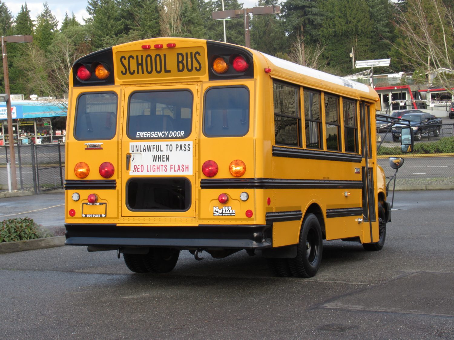 2009 GMC Thomas 23 Pax Type-A School Bus - B62504 - Image 3