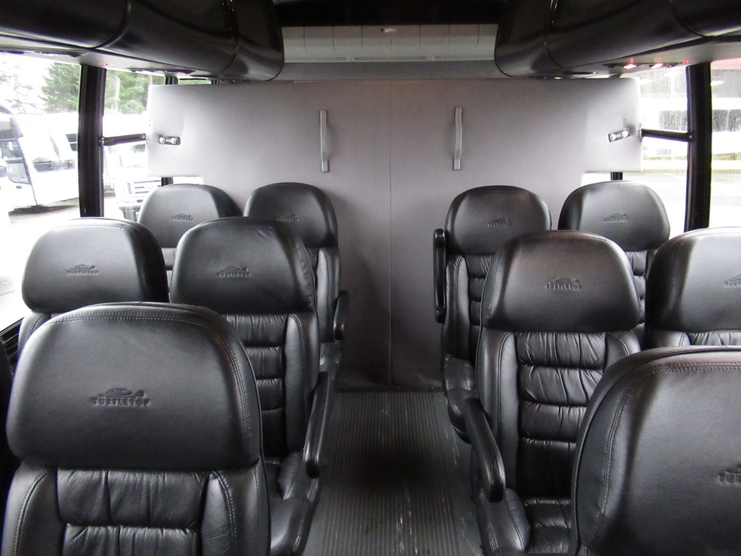 2008 Chevrolet TurtleTop 28 Passenger + Rear Luggage - S14871 - Image 7