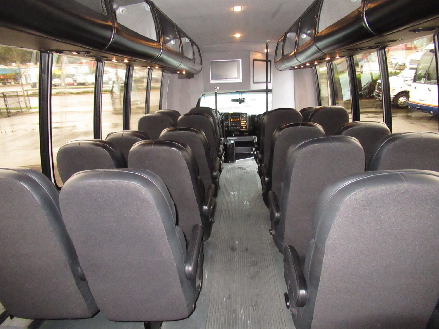 2008 Chevrolet TurtleTop 28 Passenger + Rear Luggage - S14871 - Image 8