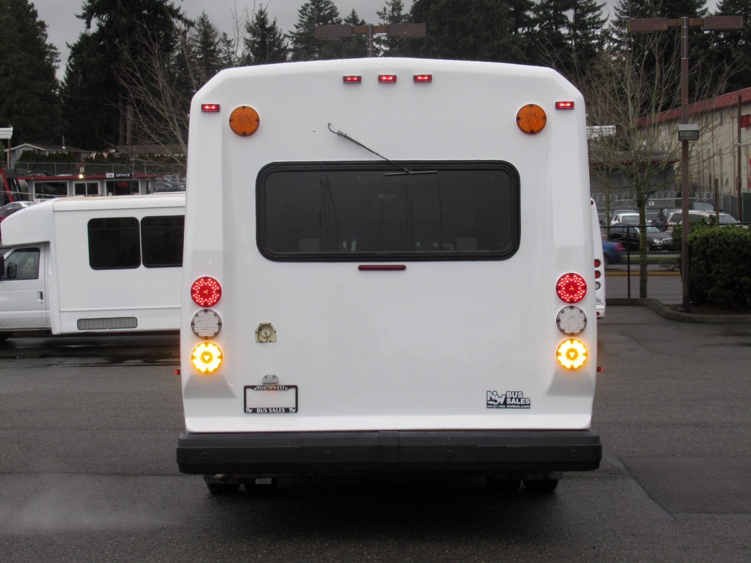 2012 Ford Eldorado Aerotech 13 Passenger + 1 Wheelchair Shuttle Bus - S13100 - Image 11