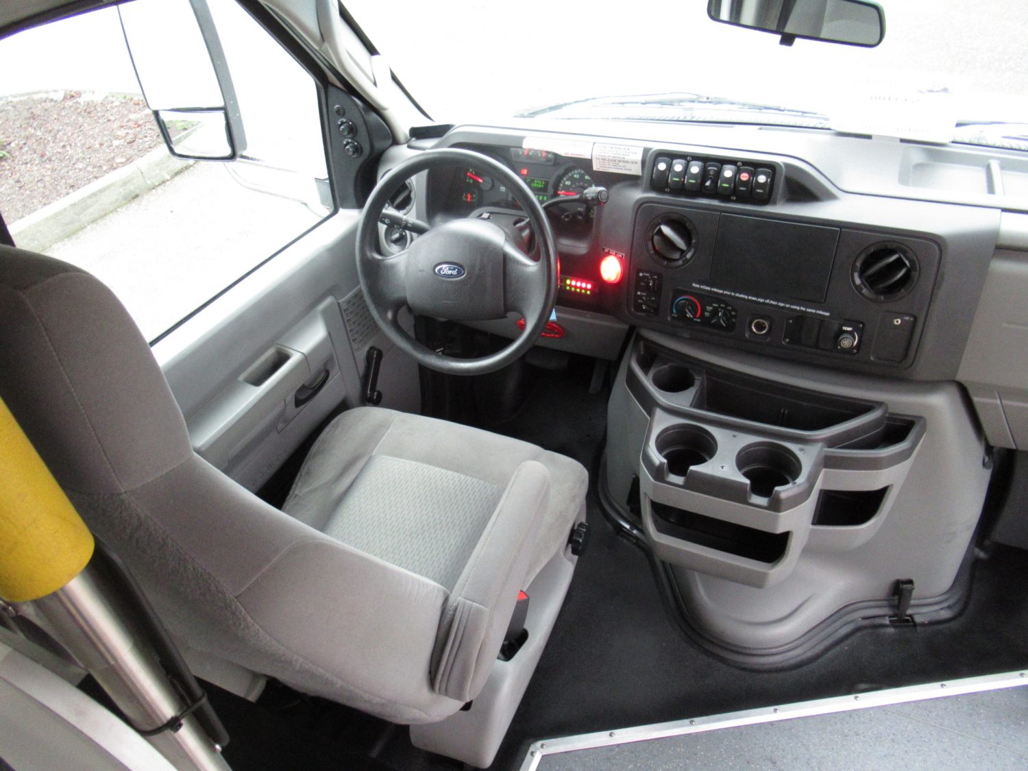 2012 Ford Eldorado Aerotech 13 Passenger + 1 Wheelchair Shuttle Bus - S13100 - Image 5