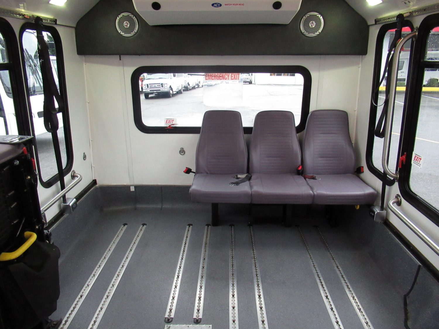 2012 Ford Eldorado Aerotech 13 Passenger + 1 Wheelchair Shuttle Bus - S13100 - Image 6