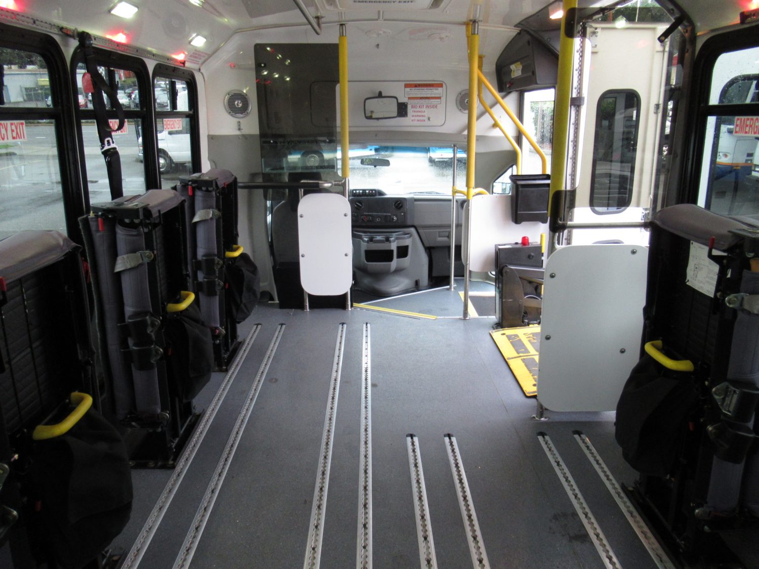 2012 Ford Eldorado Aerotech 13 Passenger + 1 Wheelchair Shuttle Bus - S13100 - Image 8