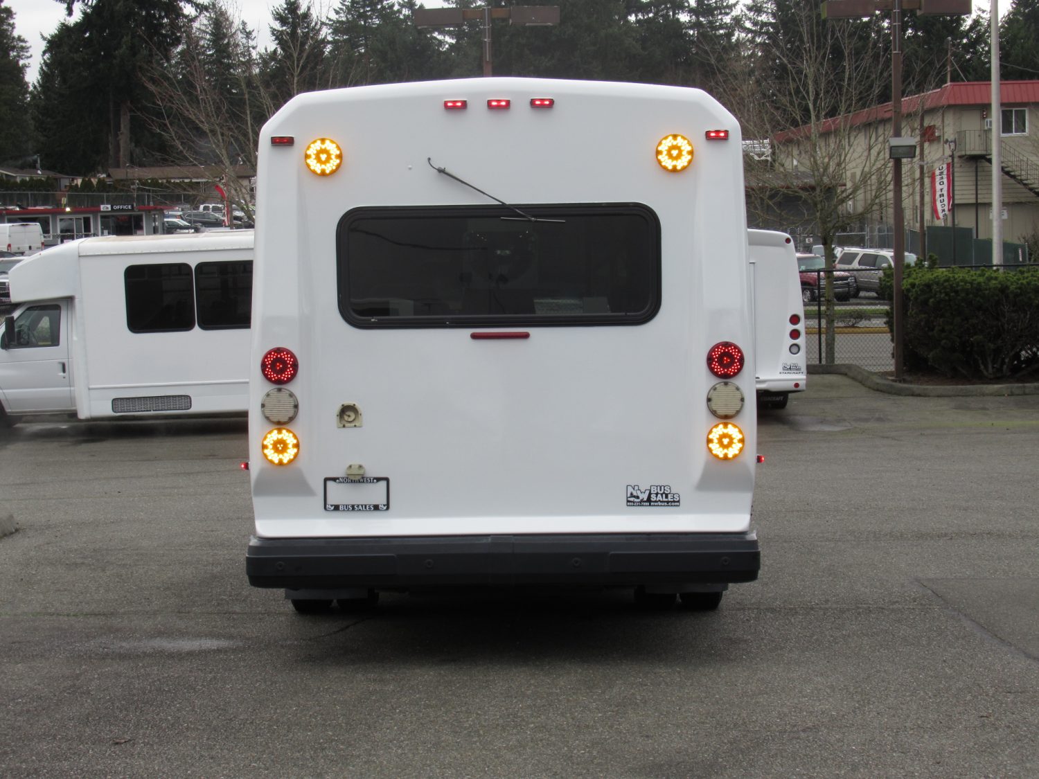 2012 Ford Eldorado Aerotech 13 Passenger ADA Shuttle Bus - S47151 - Image 12