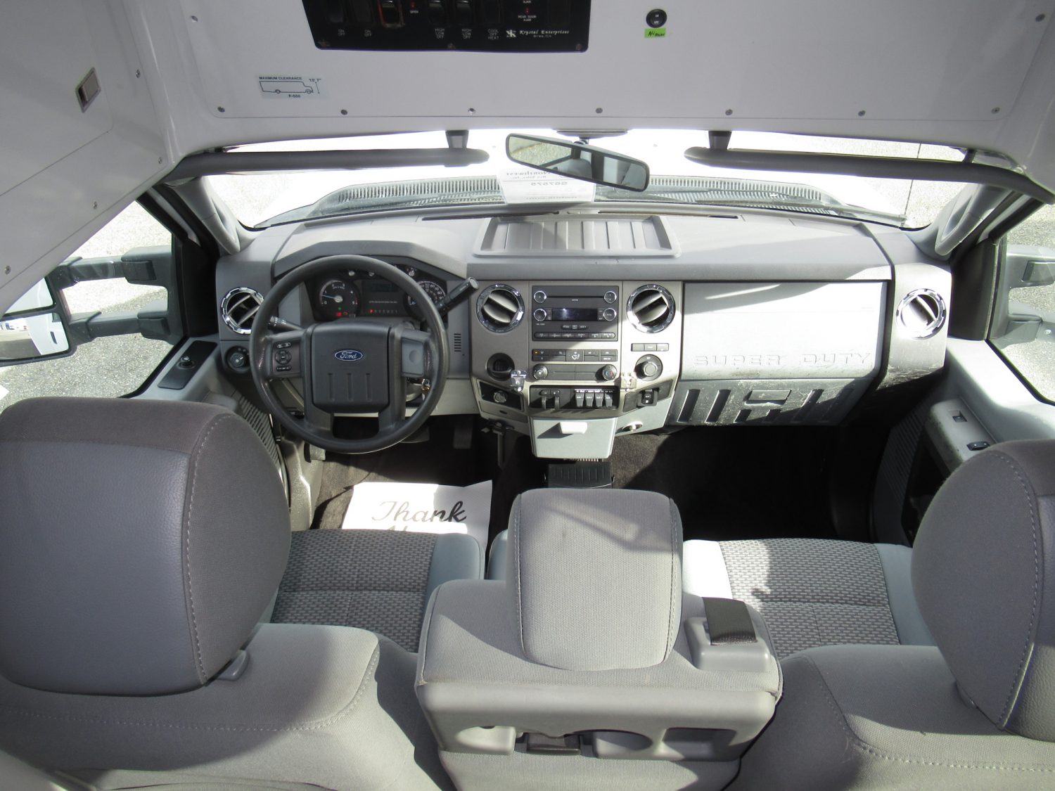 2011 Ford F-550 Krystal 28 Passenger + Rear Luggage - S67575 - Image 5