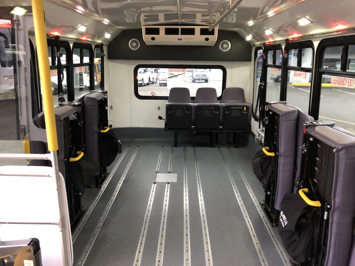 2012 Ford Eldorado Aerotech 13 Passenger ADA Shuttle Bus - S92828 - Image 6