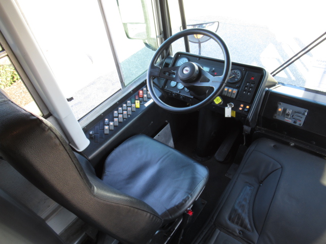 2007 Thomas Saf-T-Liner 77 Passenger School Bus for Sale - B81425 - Image 5