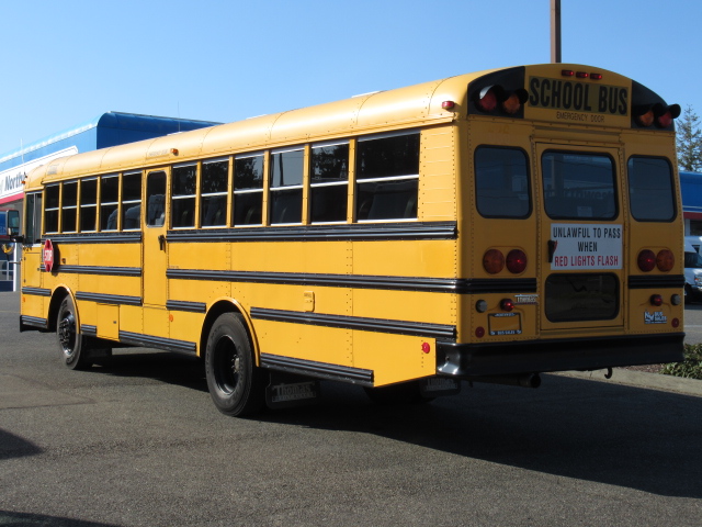 2007 Thomas Saf-T-Liner 77 Passenger School Bus for Sale - B81425 - Image 4