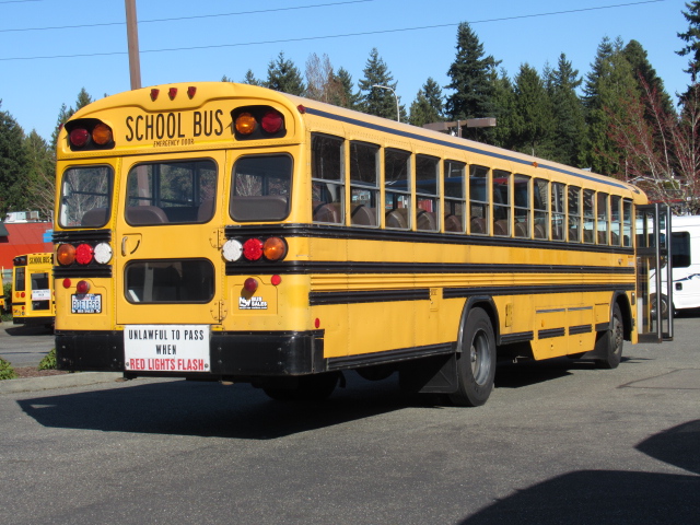 2001 Bluebird All American 84 Passenger School Bus - B99814 - Image 3