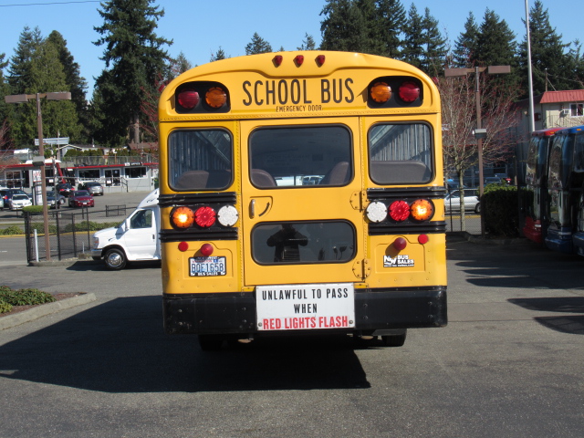 2001 Bluebird All American 84 Passenger School Bus - B99814 - Image 11