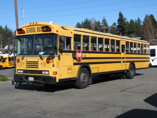 2001 Bluebird All American 84 Passenger School Bus - B99814 - Image 2