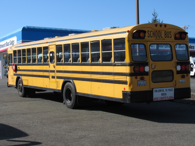 2001 Bluebird All American 84 Passenger School Bus - B99814 - Image 4