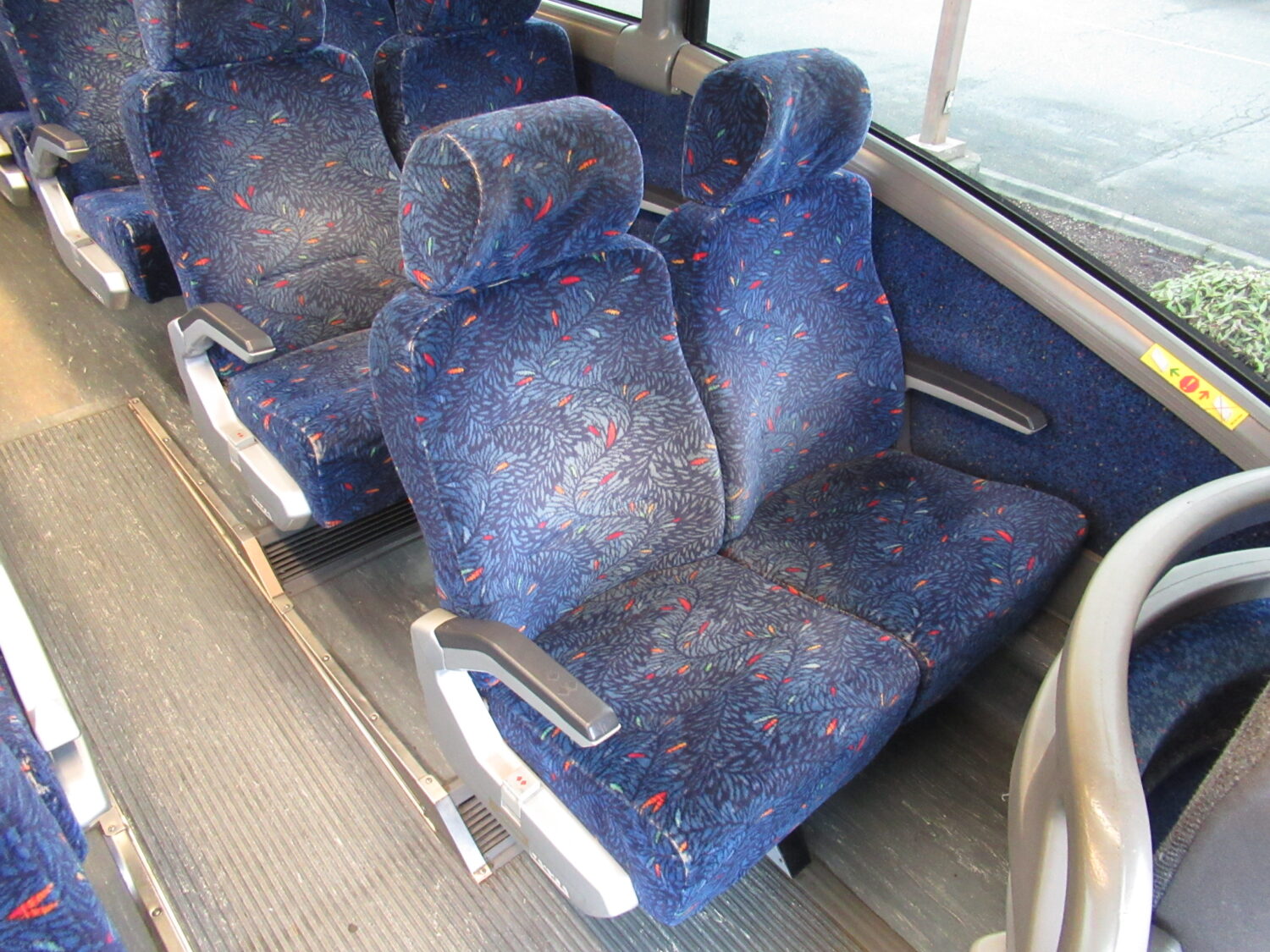 2005 MCI J4500 56 Passenger Coach Bus- C62783 - Image 9