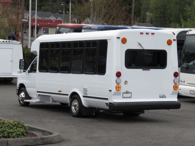 2012 Ford Eldorado Aerotech 13 Passenger ADA Shuttle Bus - S95923 - Image 4