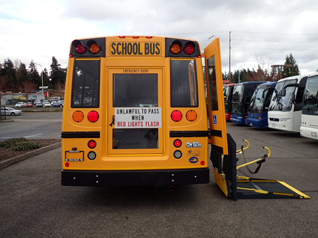 2011 Chevrolet Bluebird 12 Passenger & 1 Wheelchair - B69482 - Image 10