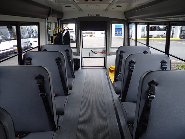 2011 Chevrolet Bluebird 12 Passenger & 1 Wheelchair - B69482 - Image 6