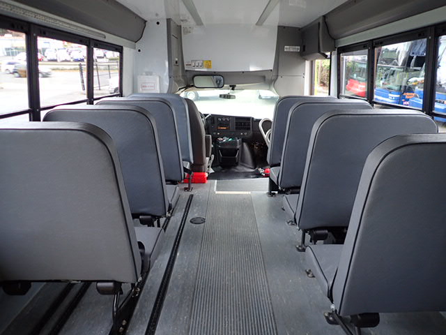 2011 Chevrolet Bluebird 12 Passenger & 1 Wheelchair - B69482 - Image 7