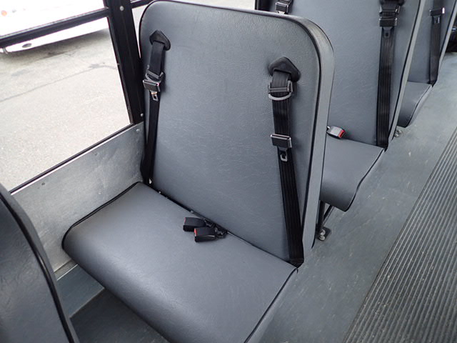 2011 Chevrolet Bluebird 12 Passenger & 1 Wheelchair - B69482 - Image 12