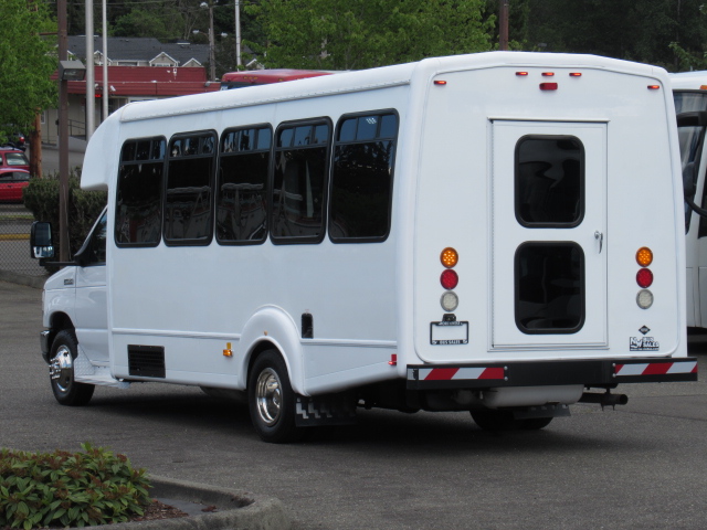 2014 Ford Goshen Impulse 24 Passenger Shuttle Bus - S91834 - Image 4