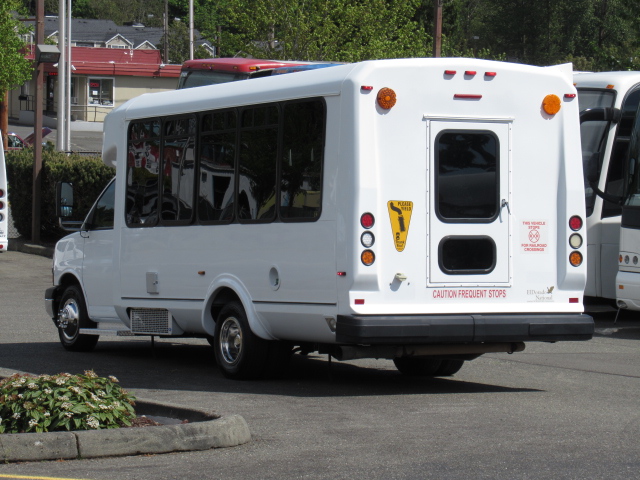 2012 Chevrolet Eldorado Aerotech 14 Passenger ADA Shuttle Bus - S84666 - Image 4