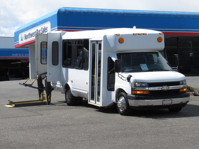 2012 Chevrolet Eldorado Aerotech 14 Passenger ADA Shuttle Bus - S84666