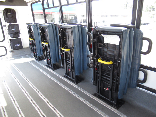 2012 Chevrolet Eldorado Aerotech 14 Passenger ADA Shuttle Bus - S84666 - Image 10