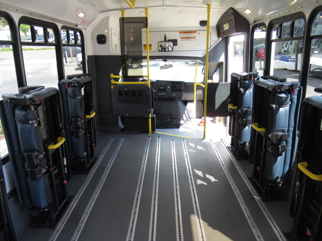 2012 Chevrolet Eldorado Aerotech 14 Passenger ADA Shuttle Bus - S84666 - Image 11