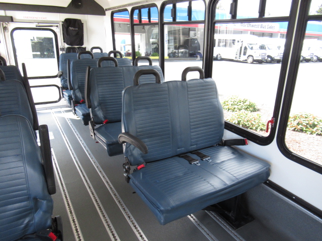 2012 Chevrolet Eldorado Aerotech 14 Passenger ADA Shuttle Bus - S84666 - Image 9