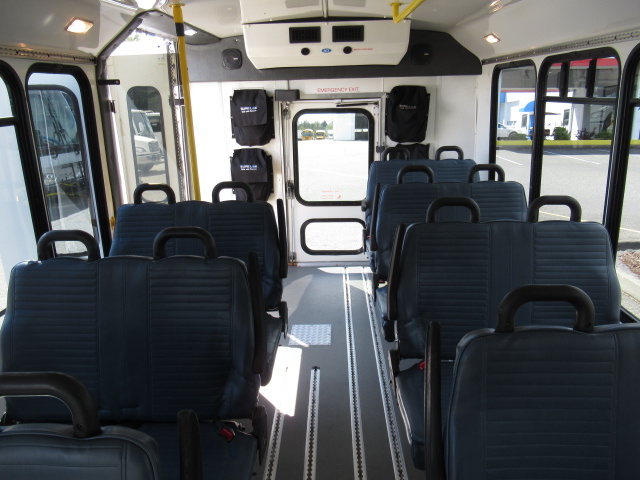 2012 Chevrolet Eldorado Aerotech 14 Passenger ADA Shuttle Bus - S84666 - Image 6