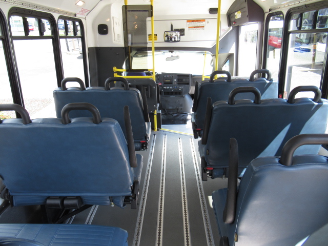 2012 Chevrolet Eldorado Aerotech 14 Passenger ADA Shuttle Bus - S84666 - Image 8